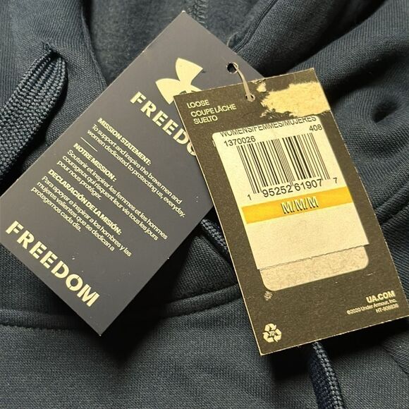 NWT Under Armour Freedom Hoodie- Size Medium - Picture 2 of 7